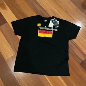 Men’s Adidas t-shirt